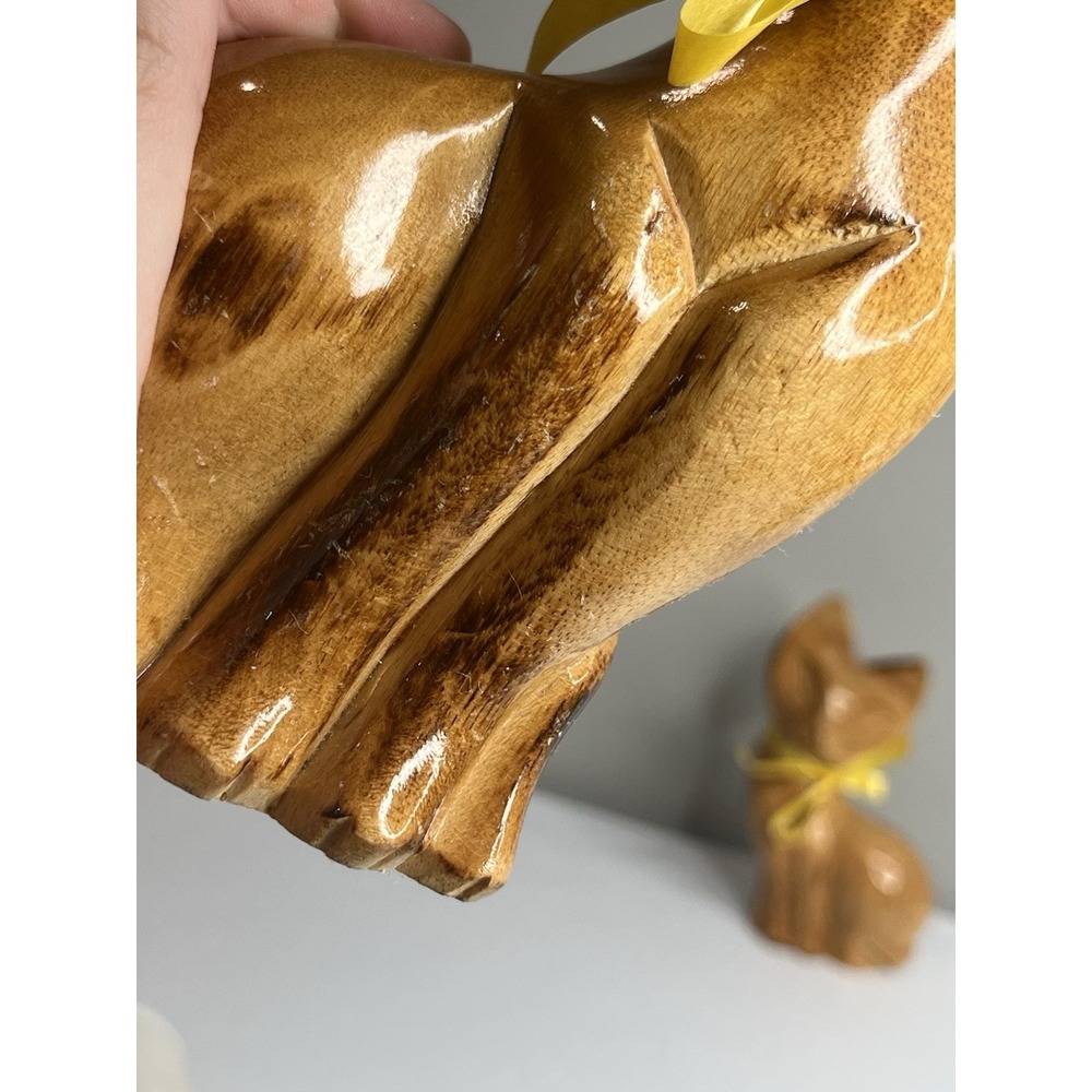 Vtg Wood Hand Carved Siamese Cat Pair Lot Of 2 With Yellow Ribbon - Picture 5 of 14